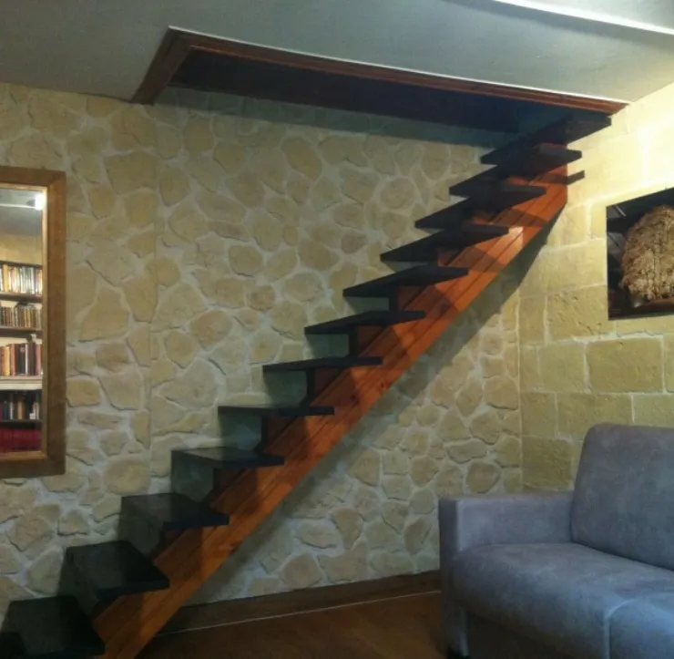 Montée d'escalier en panneaux Pierre Lastra