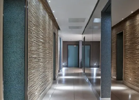 habiller un long couloir